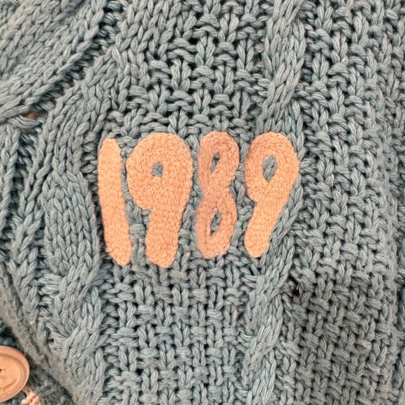 Taylor Swift 1989 Cardigan XL/2XL - Picture 3 of 6